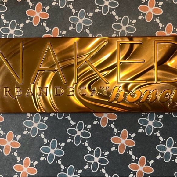 Urban Decay Other - Urban Decay Honey Gold Palette